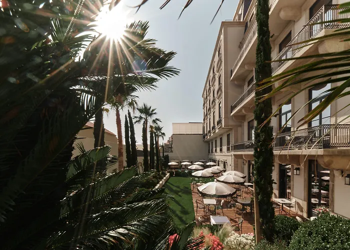 Отель G.a Palace